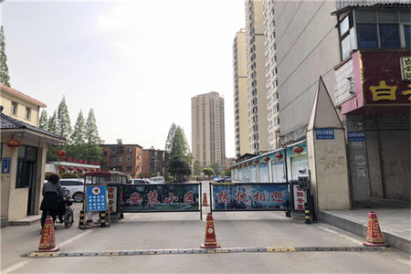 名门公馆1室1厅1卫有证能分期集体供暖停车方便